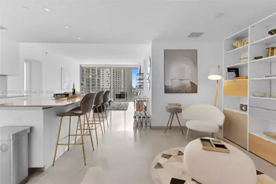 68 SE 6th St #1907, Miami, FL 33131 - Photo 5