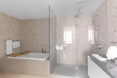 68 SE 6th St #1907, Miami, FL 33131 - Photo 35