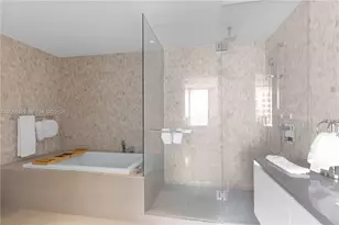 68 SE 6th St, Miami, FL 33131 - Photo 35