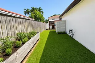 15832 Stonetower St, Davie, FL 33331 - Photo 33