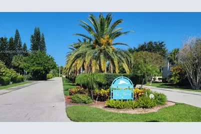 665 Enfield St #B9, Boca Raton, FL 33487 - Photo 3
