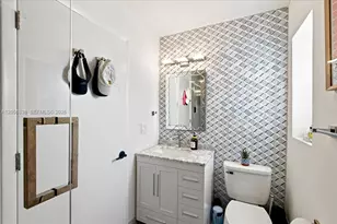 325 Somerset Way, Weston, FL 33326 - Photo 15