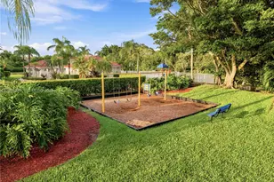 325 Somerset Way, Weston, FL 33326 - Photo 25