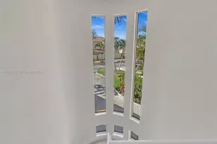 11407 Lakeview Dr, Coral Springs, FL 33071 - Photo 41
