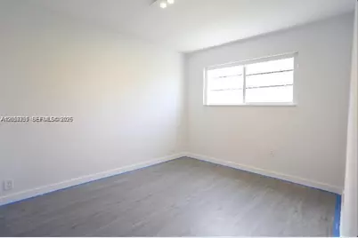324 Washington Ave #E, Miami Beach, FL 33139 - Photo 9