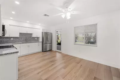35 NW 49th Ave #Rear Unit, Miami, FL 33126 - Photo 3