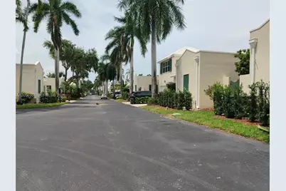 17276 Bermuda Village Dr #17276, Boca Raton, FL 33487 - Photo 3