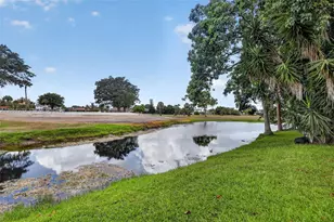 18808 W Lake Dr, Hialeah, FL 33015 - Photo 47
