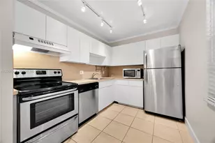 8261 SW 128th St, Pinecrest, FL 33156 - Photo 11