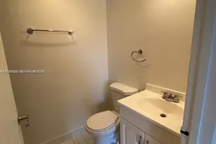 4713 NW 7th St, Miami, FL 33126 - Photo 17