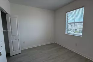2637 SE 12th St, Homestead, FL 33035 - Photo 15