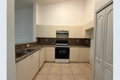1661 SE 28th St #204, Homestead, FL 33035 - Photo 1