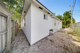 76 W 14th St, Hialeah, FL 33010 - Photo 41