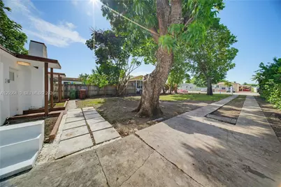 76 W 14 St, Hialeah, FL 33010 - Photo 35