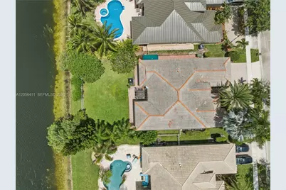 1032 NW 139th Ter, Pembroke Pines, FL 33028 - Photo 3