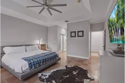 1032 NW 139th Ter, Pembroke Pines, FL 33028 - Photo 13