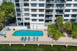10101 E Bay Harbor Dr, Bay Harbor Islands, FL 33154 - Photo 27