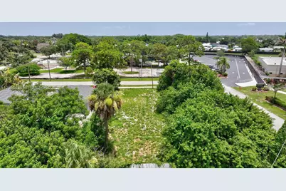 5684 SE 45th Ave, Stuart, FL 34997 - Photo 7