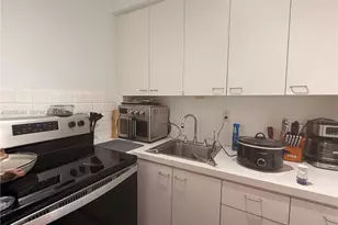 8144 Harding Ave, Miami Beach, FL 33141 - Photo 5