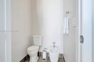 15901 Collins Ave, Sunny Isles Beach, FL 33160 - Photo 19