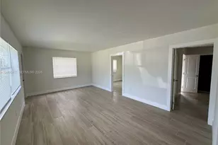 1048 E Ave E, Riviera Beach, FL 33404 - Photo 9
