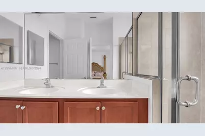 3247 NW 31st Ter, Oakland Park, FL 33309 - Photo 15