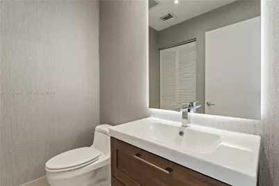 3470 E Coast Ave #H2302, Miami, FL 33137 - Photo 11