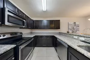 22501 SW 88th Pl, Cutler Bay, FL 33190 - Photo 9