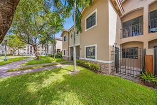 22501 SW 88th Pl, Cutler Bay, FL 33190 - Photo 3
