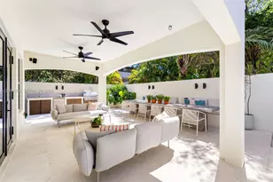 3020 McDonald St, Miami, FL 33133 - Photo 9