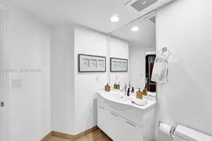 475 Brickell Ave, Miami, FL 33131 - Photo 13