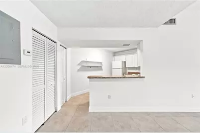 9735 Fontainebleau Blvd #G310, Miami, FL 33172 - Photo 7