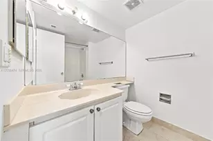 9735 Fontainebleau Blvd, Miami, FL 33172 - Photo 11