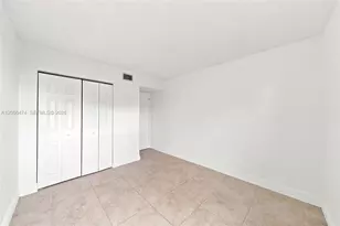 9735 Fontainebleau Blvd, Miami, FL 33172 - Photo 9