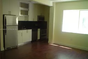 2880 Pine Tree Dr, Miami Beach, FL 33140 - Photo 1