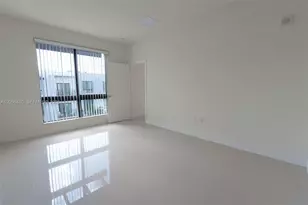 4745 NW 84th Ct, Doral, FL 33166 - Photo 11