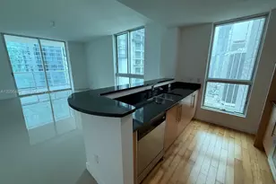 300 S Biscayne Blvd, Miami, FL 33131 - Photo 1