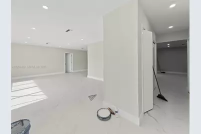 861 NW 72nd Ave, Plantation, FL 33317 - Photo 21