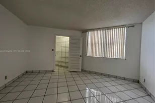 215 Lake Pointe Dr, Oakland Park, FL 33309 - Photo 13