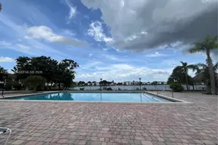 215 Lake Pointe Dr, Oakland Park, FL 33309 - Photo 19