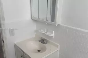 621 SW 15th Ave, Miami, FL 33135 - Photo 15