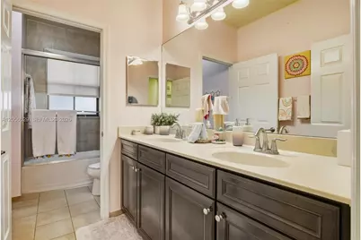 8870 NW 99th Path, Doral, FL 33178 - Photo 29