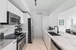 950 Brickell Bay Dr, Miami, FL 33131 - Photo 13