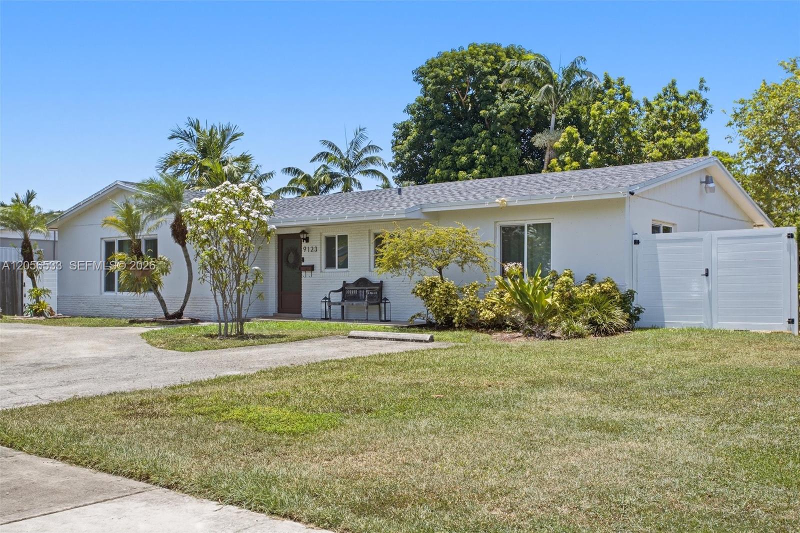 9123 SW 181st St - 9123 SW 181st St, Palmetto Bay, FL 33157 Luxury Property | Jose Angel Pina