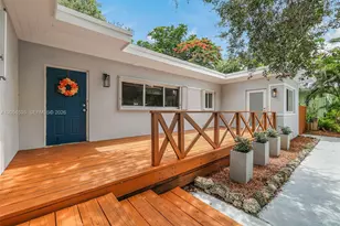 1012 NE 116th St, Biscayne Park, FL 33161 - Photo 3