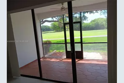 401 SW 158th Ter #105, Pembroke Pines, FL 33027 - Photo 17