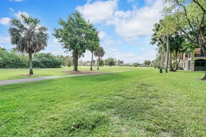 401 SW 158th Ter #105, Pembroke Pines, FL 33027 - Photo 5