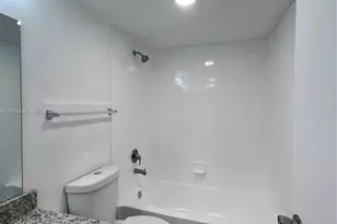 7235 NW 179th St, Hialeah, FL 33015 - Photo 27