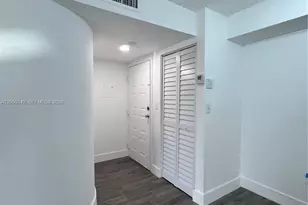 7235 NW 179th St, Hialeah, FL 33015 - Photo 3