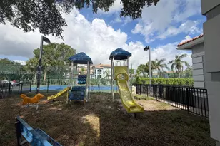 9645 NW 1st Ct, Pembroke Pines, FL 33024 - Photo 17